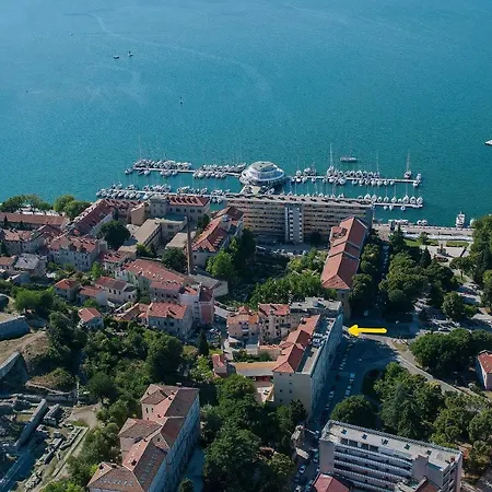 Place To Be - Center Apartman