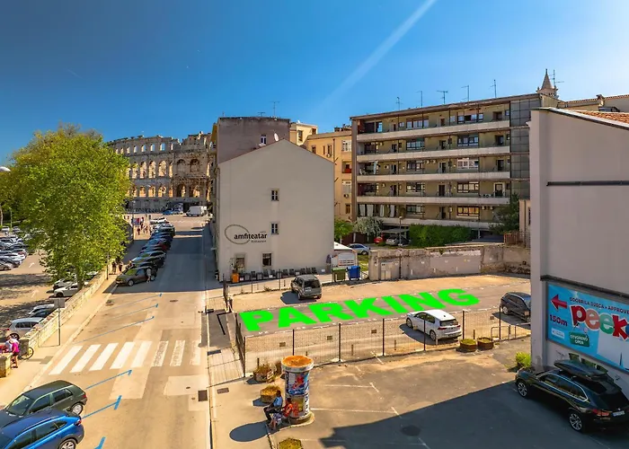 Place To Be - In The Centre With Private Parking *