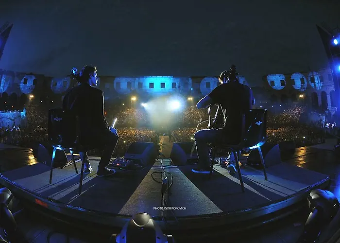 Place To Be - In The Centre With Private Parking Pula