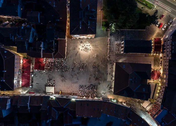 Place To Be - In The Centre With Private Parking